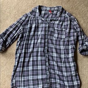 H&M button down plaid shirt.